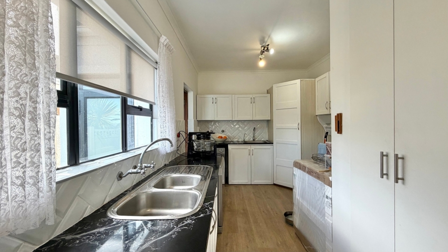 3 Bedroom Property for Sale in Heuningkloof Western Cape
